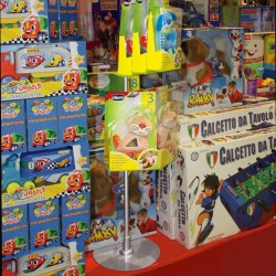 Poster stand com caixilho Poster stand com caixilho
