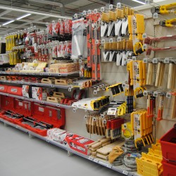 Estantes para Loja Bricolage