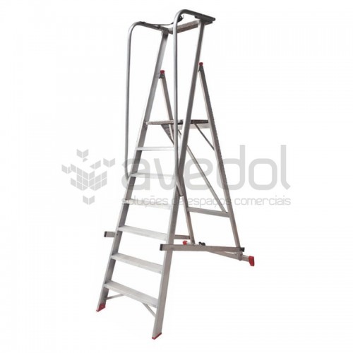 Escadote com plataforma